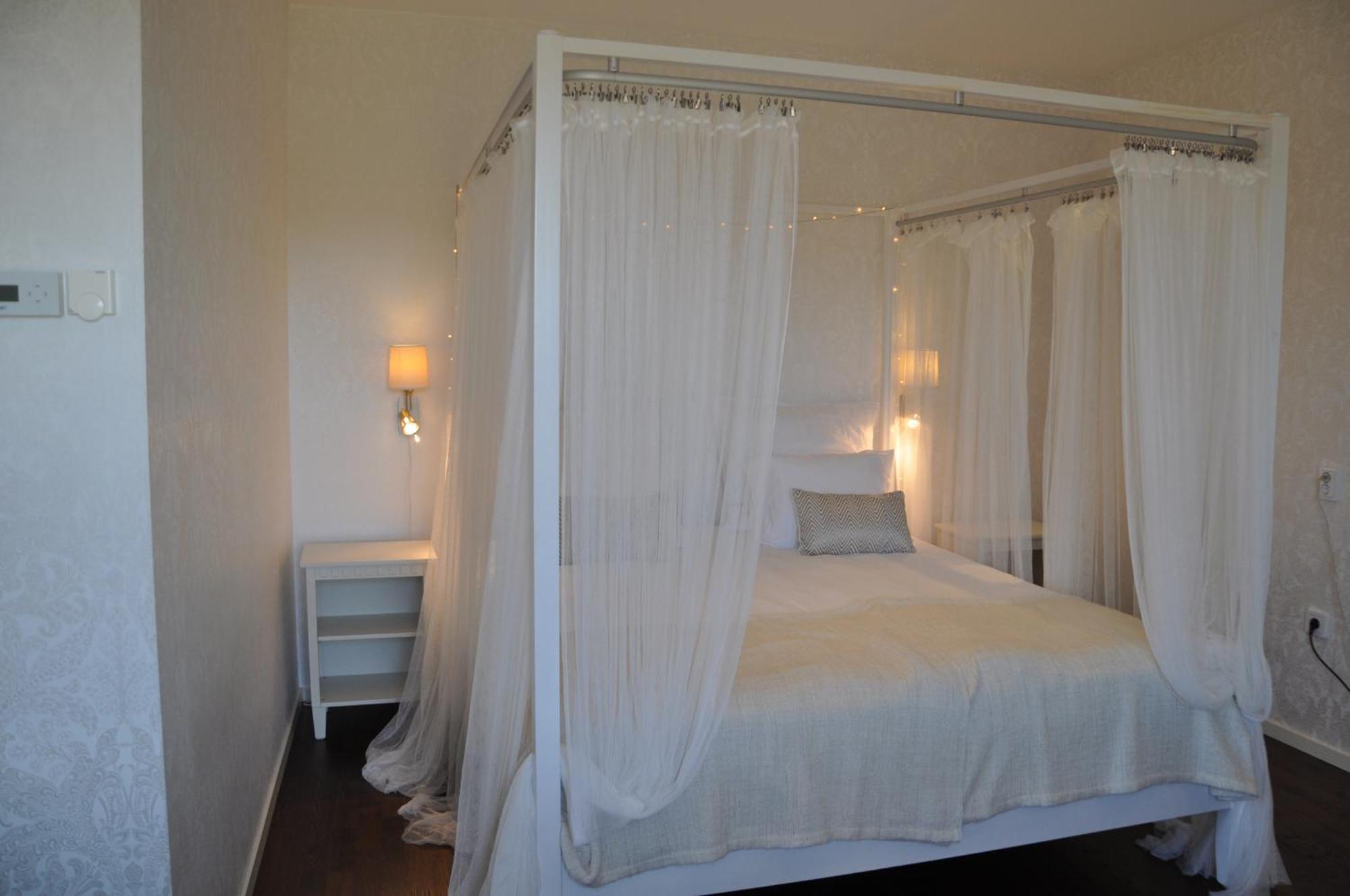 Hotel Bella Luna Бастад Экстерьер фото